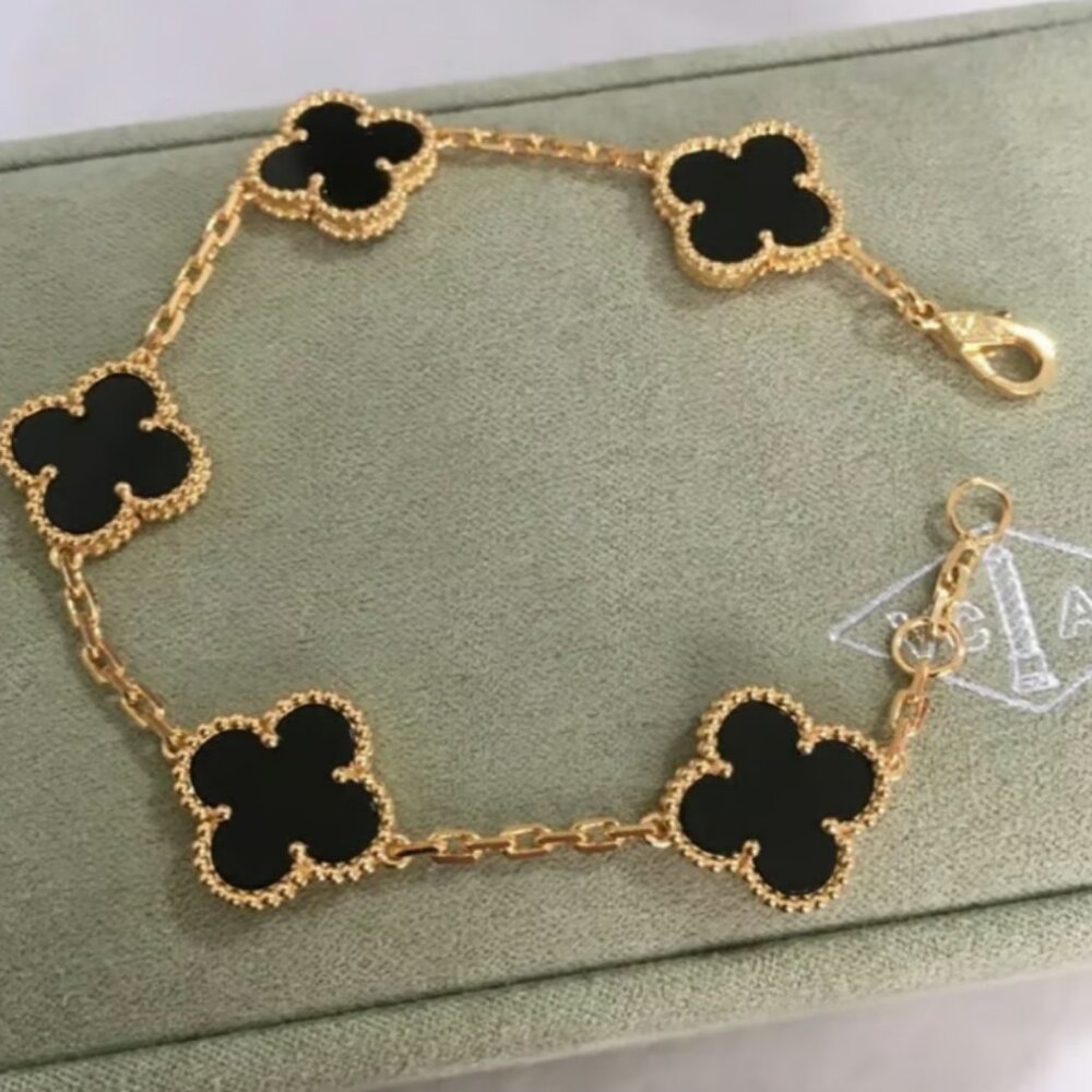 Van Cleef & Arpels bracelet Bracelet